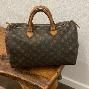 Authentic Vintage Louis Vuitton Speedy 35 w/Inside Organizer